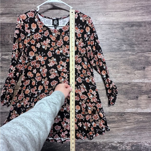 Bobeau Floral Long Sleeve Dress - Black and Red - Picture 3 of 7